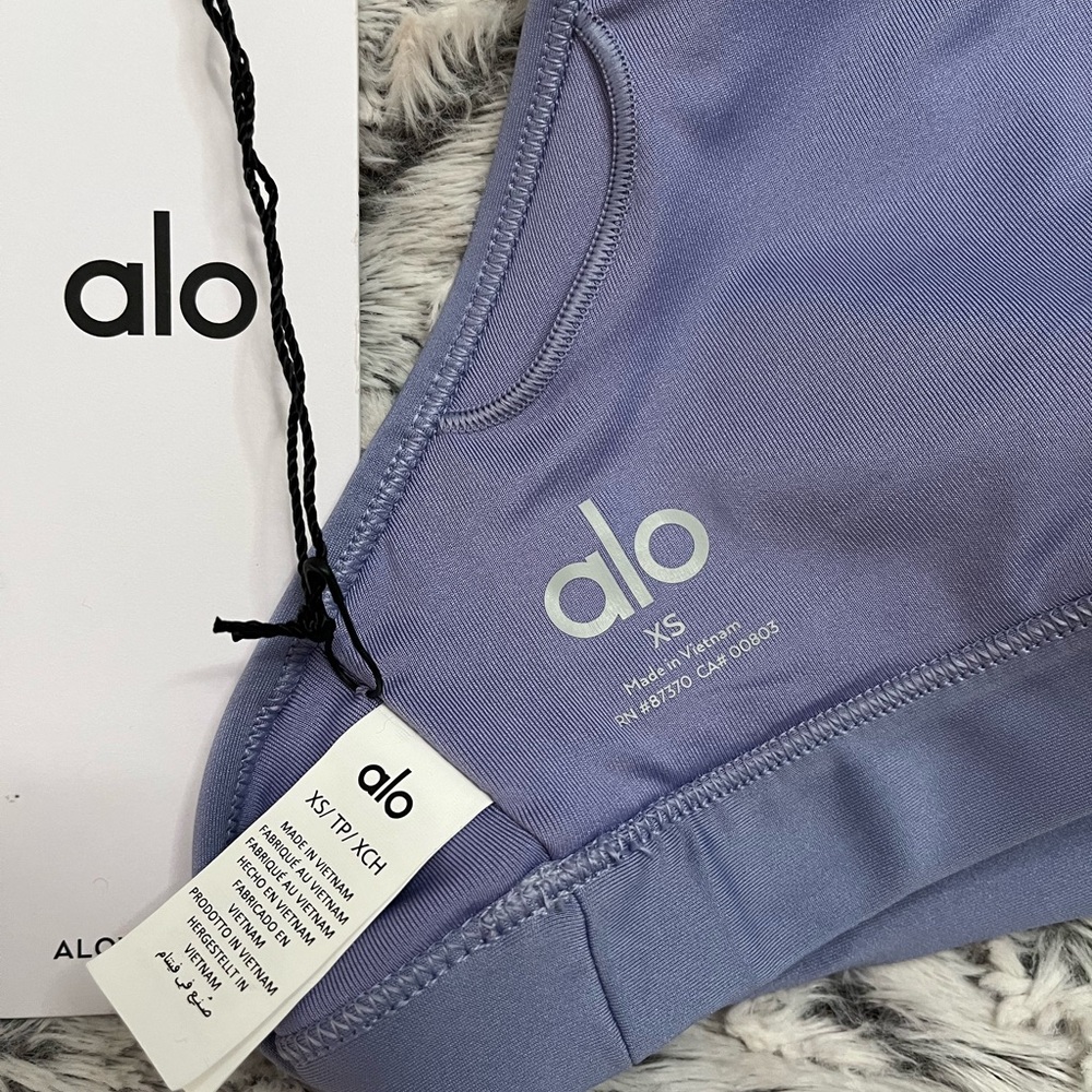 (SOLD) Alo Yoga Airlift Intrigue Bra - Picture 11 of 13